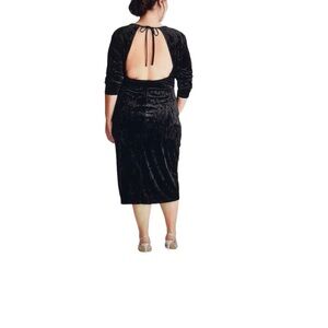 Future Collective Black Crushed Velvet Midi Length Dress Size: 4X